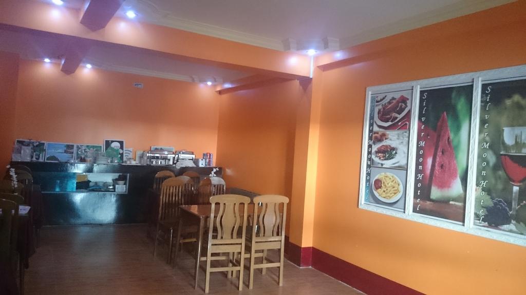 Silver Moon Hotel Yangon Ngoại thất bức ảnh