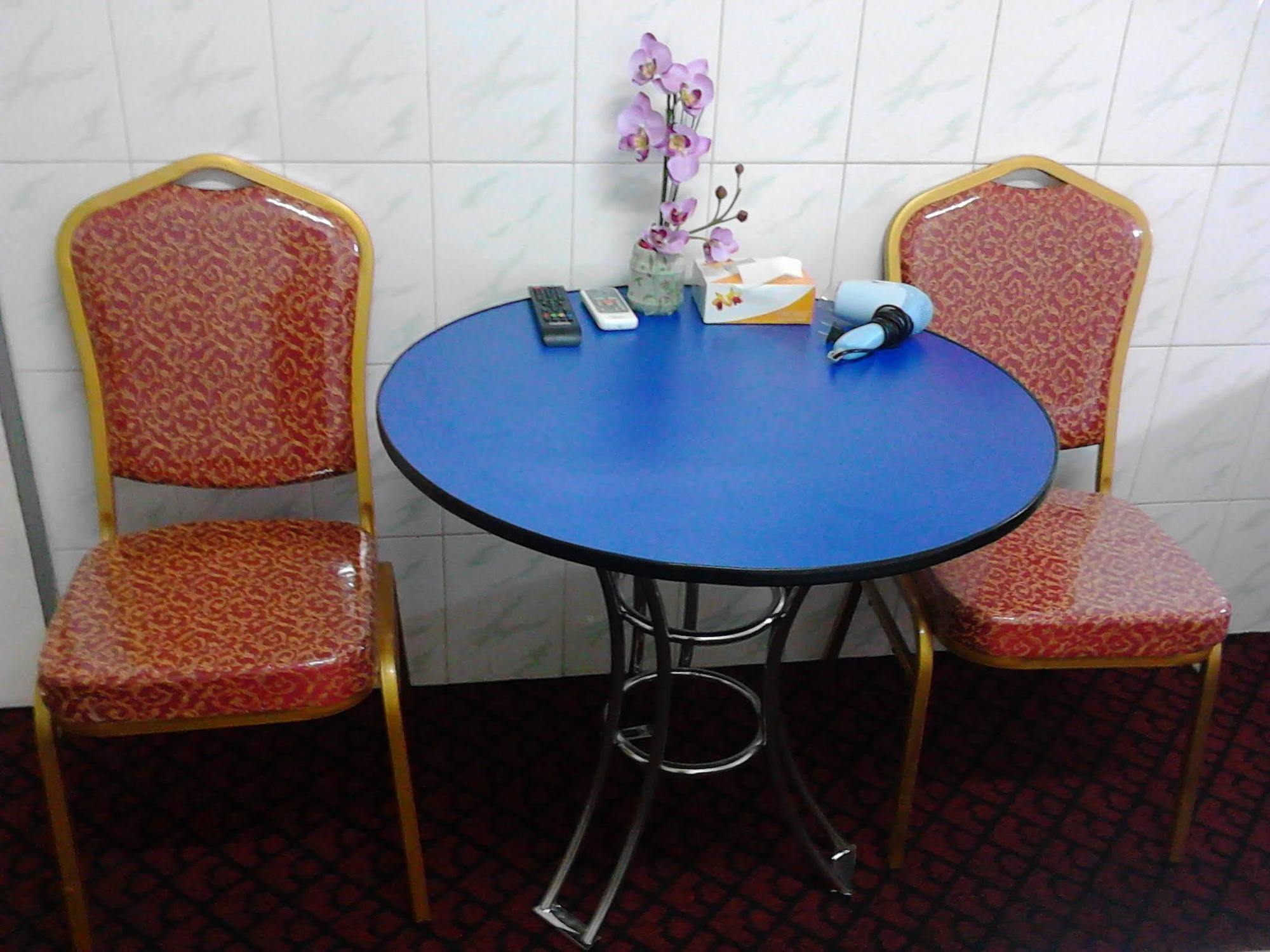 Silver Moon Hotel Yangon Ngoại thất bức ảnh