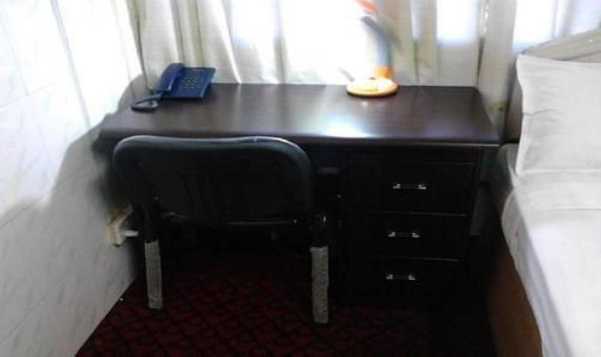 Silver Moon Hotel Yangon Ngoại thất bức ảnh