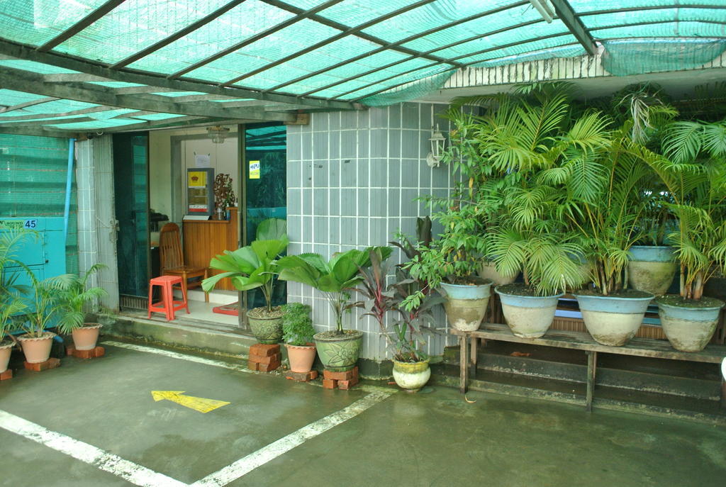 Silver Moon Hotel Yangon Ngoại thất bức ảnh